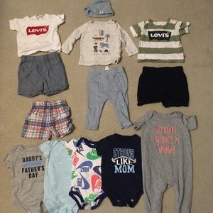 Bunch of misc outfits 9-12 months